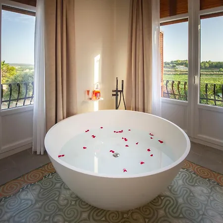 Bolet Casa Modernista 4* Castellvi de la Marca